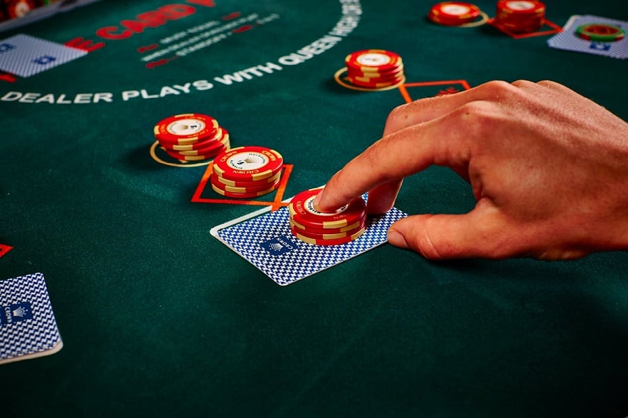 cach de toi uu loi nhuan kiem duoc tu doi thu trong tro choi poker